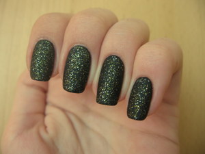 http://arvonka-nails.blogspot.sk/2012/06/flormar-395-zenska-nerozhodnost.html