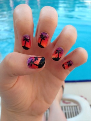 Holiday sunset and palm tree nails
