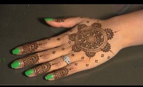 Circular/Round Traditional Indian/Pakistani Henna Mehendi Design