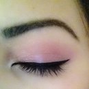 Simple Pink Eyeshadow Look