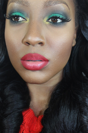 My take on a holiday look! No editing. No filters. (I'm having a break out... EEK!) 

Visit me on FB! www.facebook.com/luxurybrownbeauty