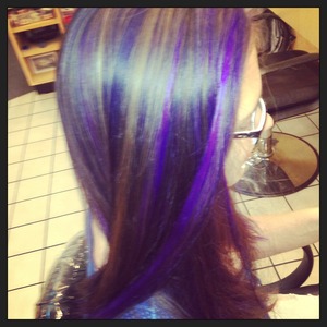 Fun color creation with foils using Violet, pink, red, blue and clear. Hello!!!!