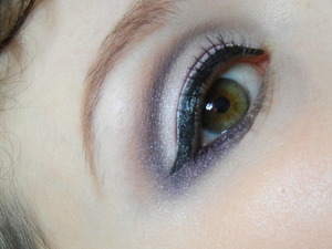 Purple cut crease (this eye came out a little bit better than the other one lol)