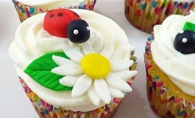 Daisies and Lady Bug Fondant Cupcakes