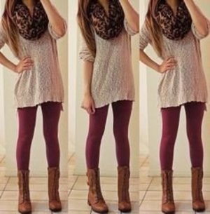 How to wear maroon tights?