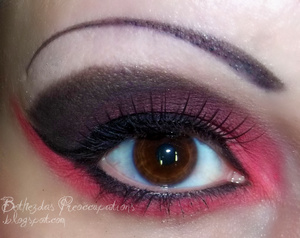Dramatic look done with Kleancolor eyeshadow.