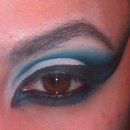 Dramatic Smokey blue eye