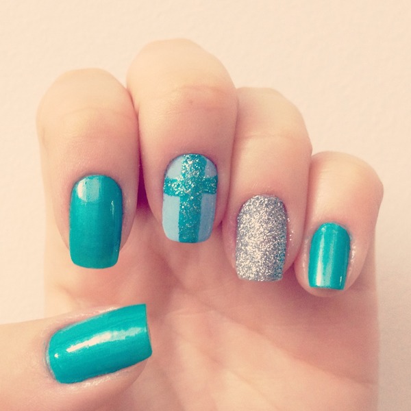 Silver and blue nails! | Bruna V.'s Photo | Beautylish