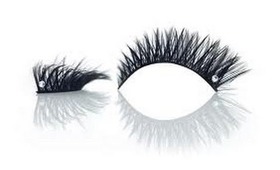HOW TO: Apply and clean false eyelashes