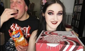 Munchpak Unboxing with Andrew!! Snacks from Around The World!