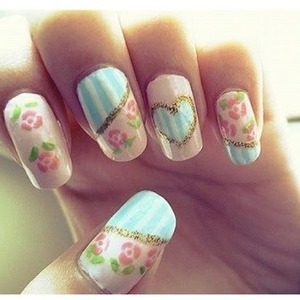 Floral nails, not my photo