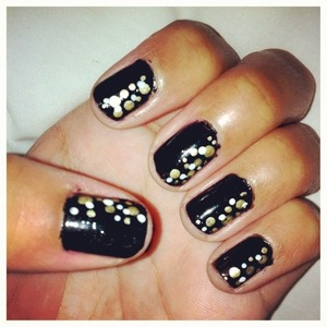 Check out my designs at www.dreamnaildesigns.wordpress.com