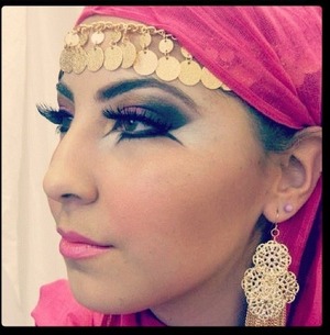She's a great makeup artist just thought I'd share her talent :) enjoy.! 