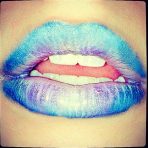 Galaxy lips on @racheelleitee by @ashleyycline :)