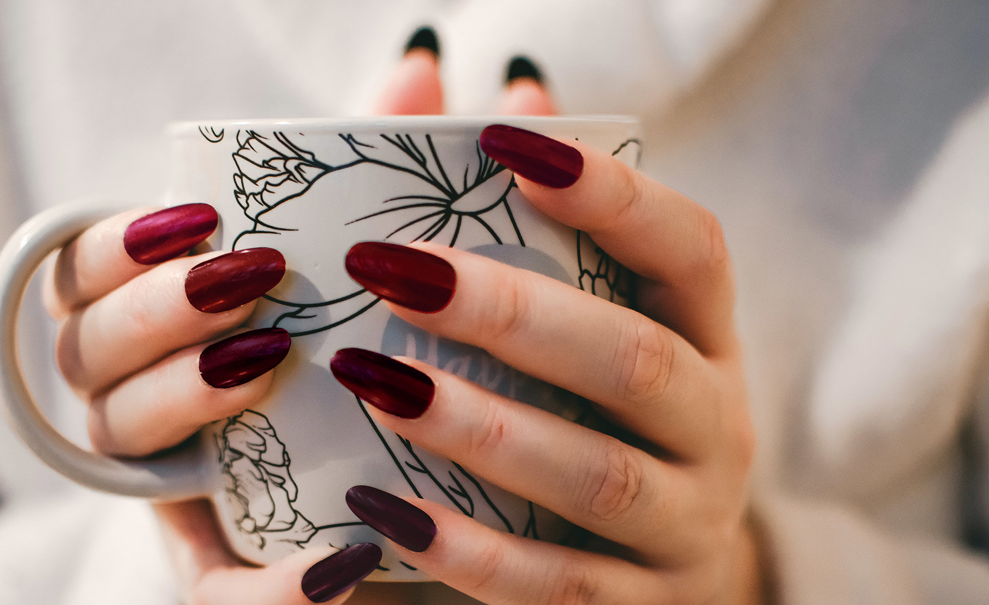 Nail Polish. Art Manicure. Modern Style Red Black Gradient Nail Polish  Stock Photo - Image of polish, design: 98444694