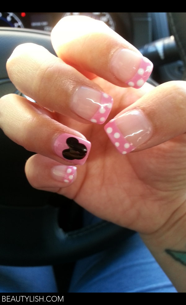Minnie Mouse Nails Vanessa P.'s Photo Beautylish