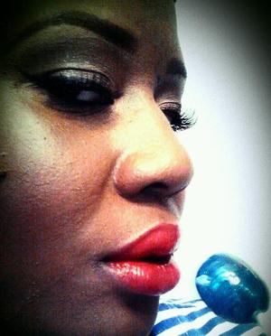 I love red lips ... 