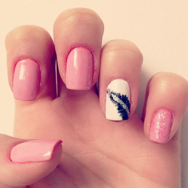 Small Nails! | Bruna V.'s Photo | Beautylish