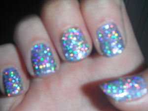 Incase you're wondering why it's blurry, it's so you can see ALLLL the colours in this amazing glitter polish! ♥