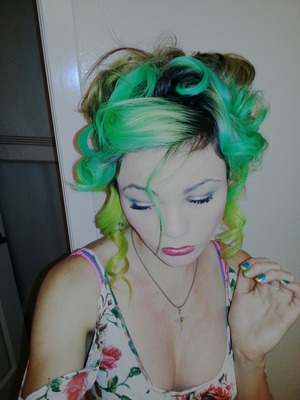 A bit of curls go a long way'  distress them pin em up and you have a classy Retro green style ...don't forget to let some hang loose....