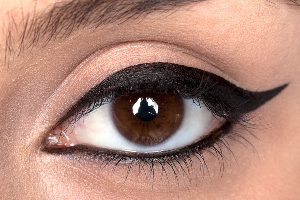 How To Do Winged Eyeliner or CatEye Liner Beautylish