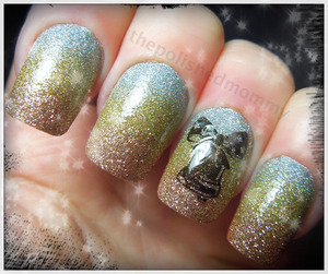 12 Days of Christmas: Christmas Glitter.. http://www.thepolishedmommy.com/2012/12/sleigh-bells-ring.html 
Merry Christmas everyone!!!