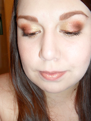 This is what I wore to my MAC interview today :)
colors used that were unable to be tagged are MAC-Orange, and MAC-Spiced Chocolate from the cult of cherry quad. MAC-the faerie glen(lipstick), MAC-Lure-x lipglass