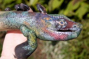 Chameleon painted on hand - "handimals" 