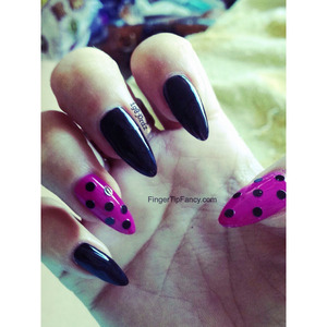 DETAILS HERE:  http://fingertipfancy.com/black-pink-polka-dot-nails
