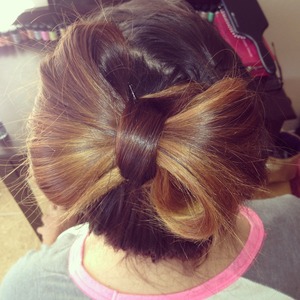 With my ombré hair the head of hair was brain and the bow was blonde, great way to change your hair style