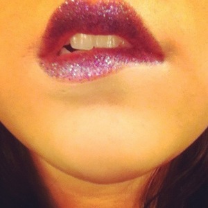 Glitter Lips, Check!