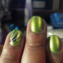 Green Nails w| Black & Silver Design*
