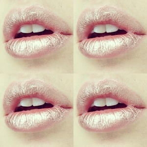 rose gold lips ♡ I used MAC tan pigment mixed with opti-free (yes, contact solution!)