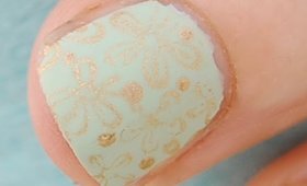 Mint flowers nail art using stamping system (Konad & Bundle monster)