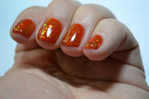 My try on Orange Nails for the 31 Day Challenge.
Used Products:
P2: Tangerine
Kleancolor: Chunky Holo Black