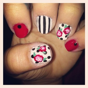 Black and white and red. Stripes and polka dots and roses !