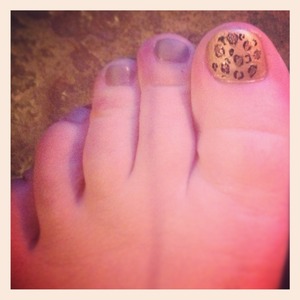 My exciting leopard print toenails- noone sees them because its the winter :(