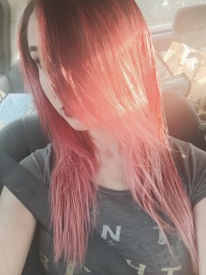 This is what happened to my hair after the waterpark. Do you like the way it faded or no? 