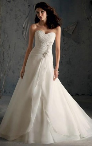 Amazing Ball Gown Princess Long Wedding Dress HSNAL0072
Fabric: Organza

Silhouette: Ball Gown

Neckline: Sweetheart

Hemline: Sweep Train

Sleeve Length: Sleeveless

Embellishment: Ruched| Handmade Applique| Sweetheart Neck

Closure: Lace Up

Built In Bra: Yes

Fully Lined: Yes

Made-To-Order: Yes