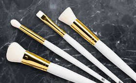 The 4 Travel-Friendly Makeup Brushes on Wayne Goss’ Packing List