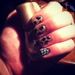 Leopard print nails with jewels
