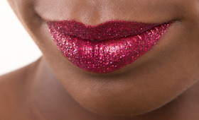 Dazzling Glitter Lips! Our Super Easy Tutorial
