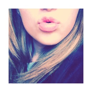 My lips guissss . What ya think