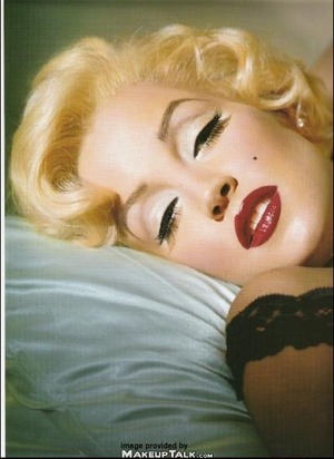 One of my favorite transformations courtesy of the late and great Kevyn Aucoin. 