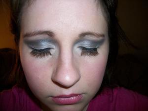 three shades of silver are used in this look.