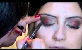 A Bright Look for the Right Girl! Green and Red Pigments!