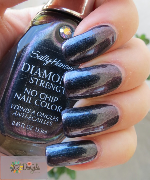 Sally Hansen Diamond Strength #470 Black Tie | Danijela V.'s (danijelav)  Photo | Beautylish