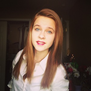 I felt really pretty. And I took this photo. And it turned out well. 