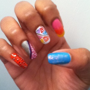 Nails inspired by summer.