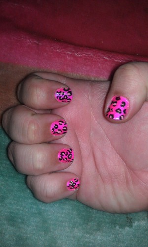 Hot Pink base with black and light pink leopard spots!